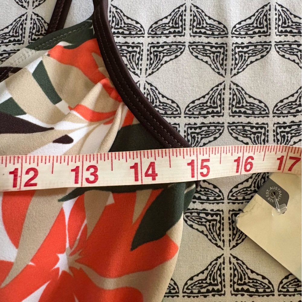 NWT SPEEDO Bondi Beach One Piece size 12 - Picture 10 of 12